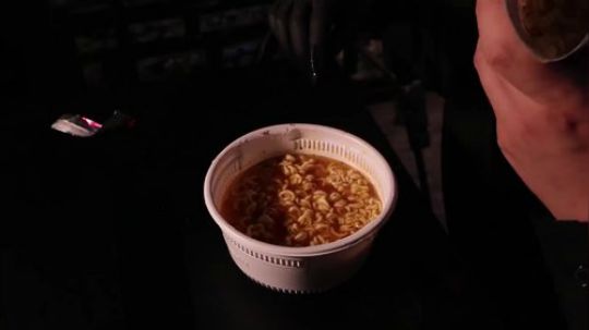 【欲望小哥十八禁美食】--吃货欲望之番茄面