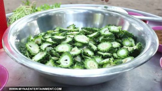 【印度奶奶】咖喱苦瓜，这么做已经没有苦味了吧，失去了灵魂