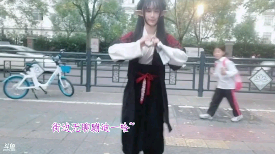 震惊。鱼友帮忙转发