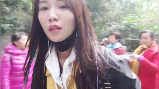 肖淑洁生命中的光和盐发布了一个斗鱼视频2018-11-03