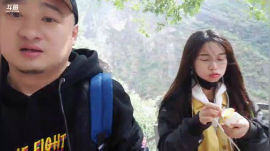 肖淑洁生命中的光和盐发布了一个斗鱼视频2018-11-03