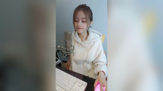 顾苡脉发布了一个斗鱼视频2018-11-06