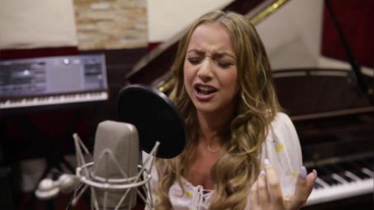 Emma超赞翻唱Lady Gaga《Shallow》