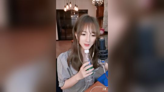 伤心hh发布了一个斗鱼视频2018-11-06