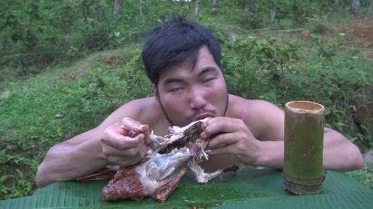 【吃到吐系列】眯眯眼的吃播——烤鸭