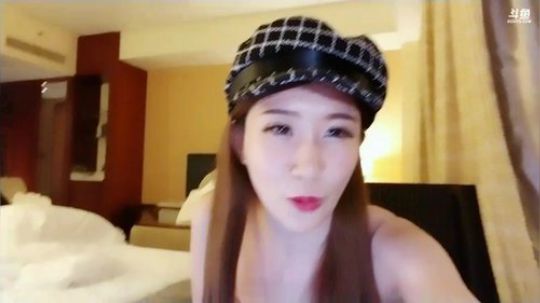 我在斗鱼看可爱的埋埋直播二次元