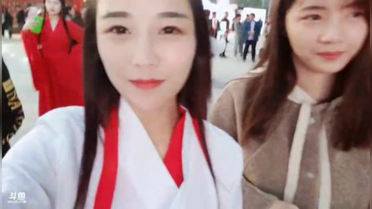 肖淑洁生命中的光和盐发布了一个斗鱼视频2018-11-09