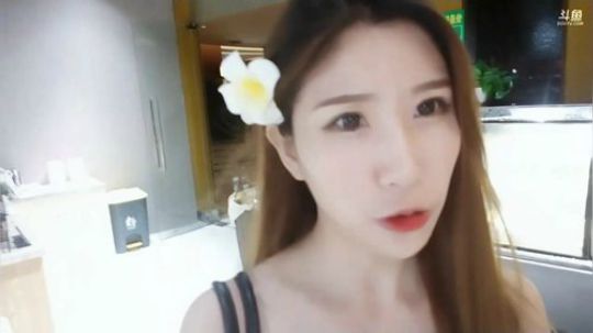 HHHISHHH发布了一个斗鱼视频2018-11-10