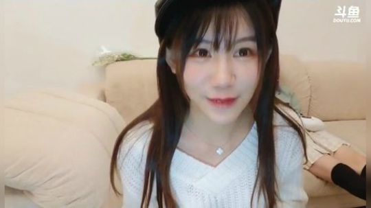 喵老师的圣诞树发布了一个斗鱼视频2018-11-10
