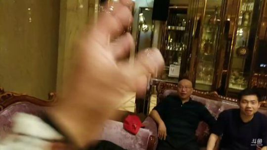 我在斗鱼看黑哥户外直播户外
