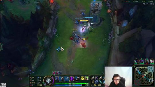 liyunanhj发布了一个斗鱼视频2018-11-12