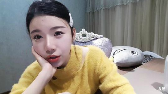 小姨子：丽亚弱鸡陪你尬聊 2018-11-12 16点场