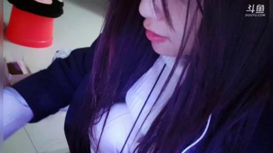 肖淑洁生命中的光和盐发布了一个斗鱼视频2018-11-12