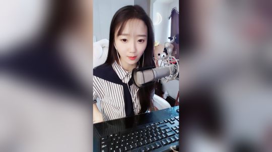 登月团丶离去发布了一个斗鱼视频2018-11-12