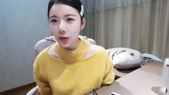小姨子：丽亚弱鸡陪你尬聊 2018-11-12 15点场