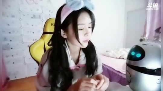 HHHISHHH发布了一个斗鱼视频2018-11-13