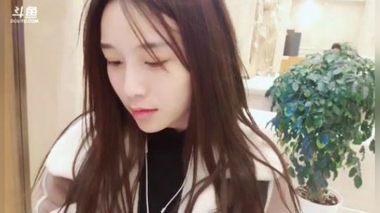 肖淑洁生命中的光和盐发布了一个斗鱼视频2018-11-15