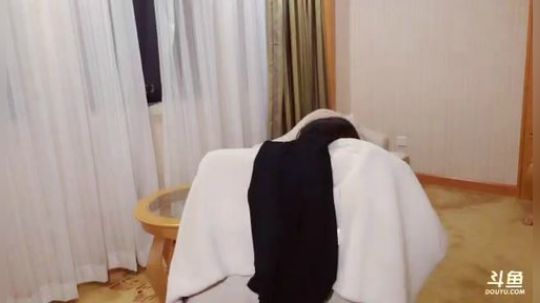 肖淑洁生命中的光和盐发布了一个斗鱼视频2018-11-15