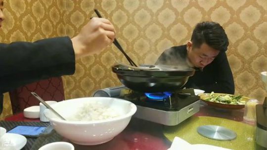 到达武汉和水友吃饭， 2018-11-16 12点场