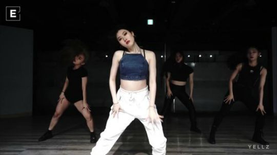 【Jennie新单Solo编舞】E舞室超美小姐姐