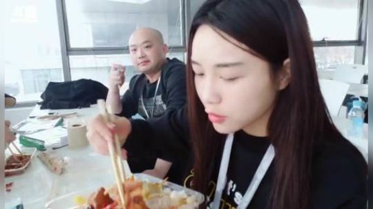 肖淑洁的188万粉丝发布了一个斗鱼视频2018-11-18