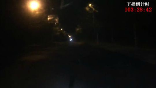 我在斗鱼看做个疯子直播户外