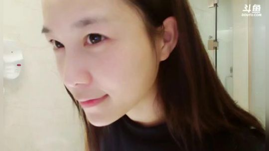 肖淑洁的188万粉丝发布了一个斗鱼视频2018-11-21