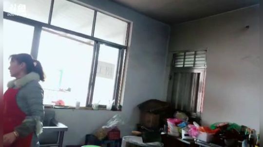 我在斗鱼看百变姑姑肖淑洁直播户外