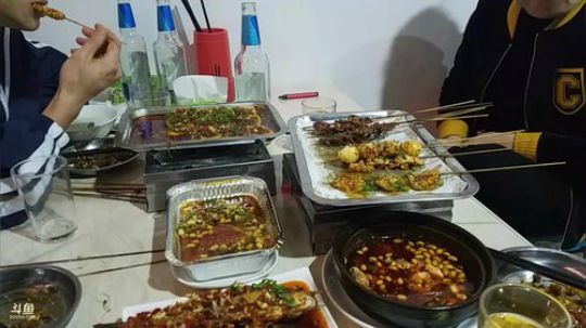 我在斗鱼看美食老王直播美食