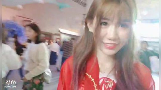 喵老师的圣诞树发布了一个斗鱼视频2018-11-24