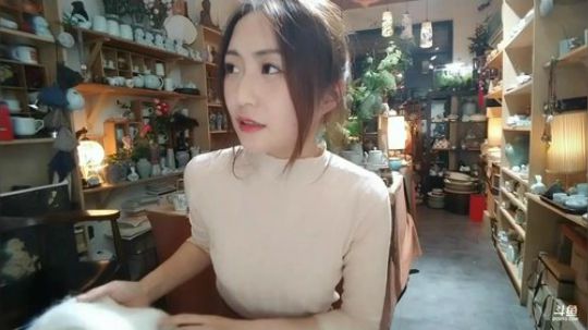 我在斗鱼看刘灶灶直播户外