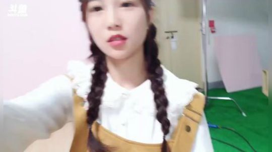 肖淑洁的188万粉丝发布了一个斗鱼视频2018-11-26