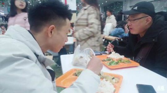 陪伴是最长情的告白 244548 2018-11-27 17点场