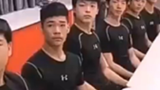 今天休息。哈哈哈