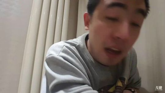 我在斗鱼看小主播无尽直播美食