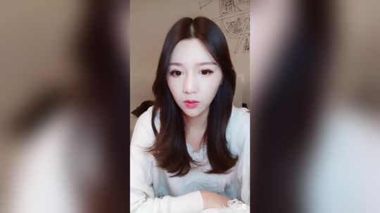 我在斗鱼看薇薇酱哦直播颜值
