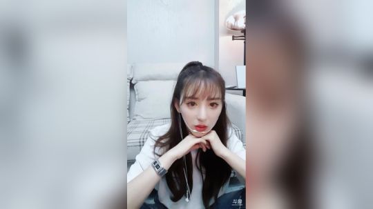 花街灯如昼zz发布了一个斗鱼视频2018-11-30