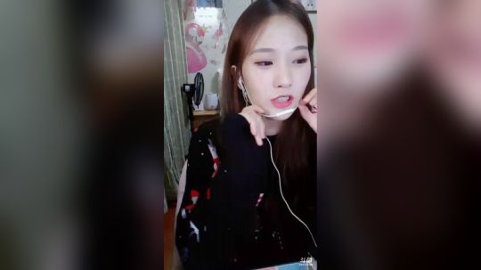 花街灯如昼zz发布了一个斗鱼视频2018-12-01