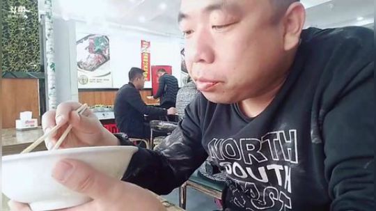 丿Good丶发布了一个斗鱼视频2018-12-01