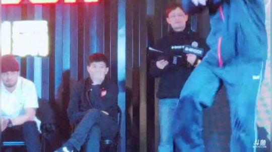 HHHISHHH发布了一个斗鱼视频2018-12-01