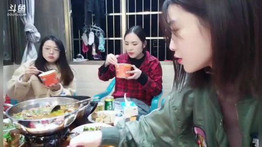 肖淑洁的188万粉丝发布了一个斗鱼视频2018-12-01