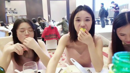 HHHISHHH发布了一个斗鱼视频2018-12-02