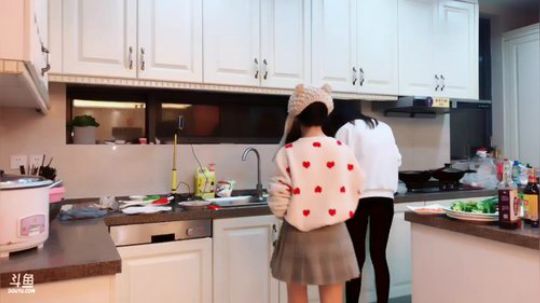 化身孤岛的豆发布了一个斗鱼视频2018-12-02