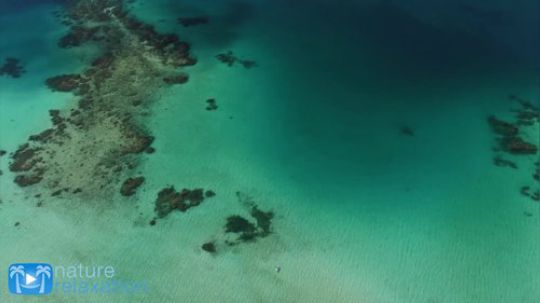 【自然治愈】斐济海岸线航拍（4K）累了看看哦.