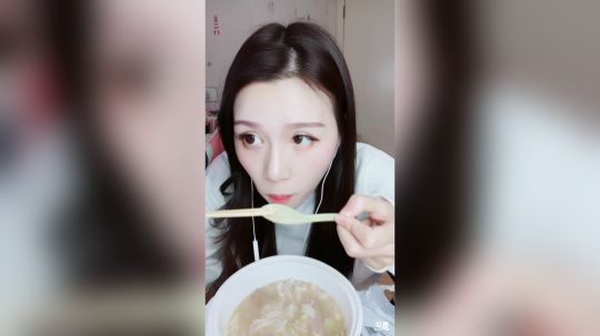 龙马精神之神笔马龙发布了一个斗鱼视频2018-12-03