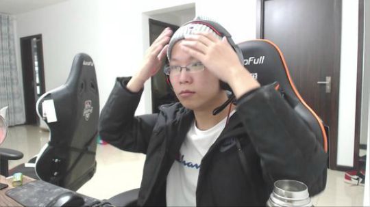 雨中等你666发布了一个斗鱼视频2018-12-05