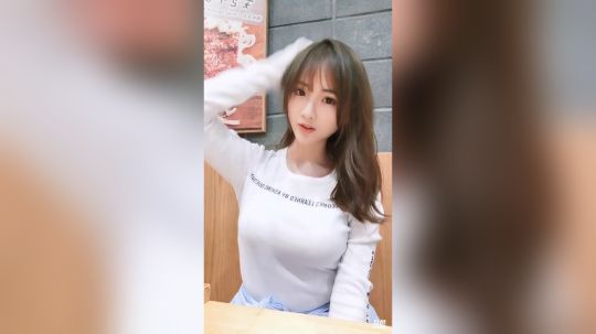 17854226298发布了一个斗鱼视频2018-12-06