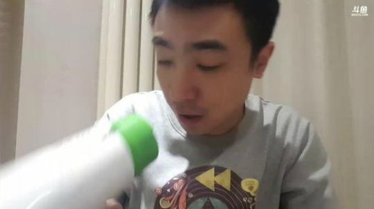 我本善良72发布了一个斗鱼视频2018-12-06