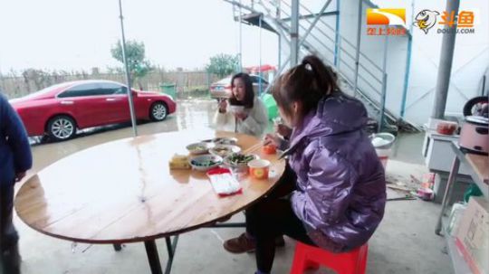 《我是你的菜》闲不住的新鲜蔬菜 2018-12-06 13点场