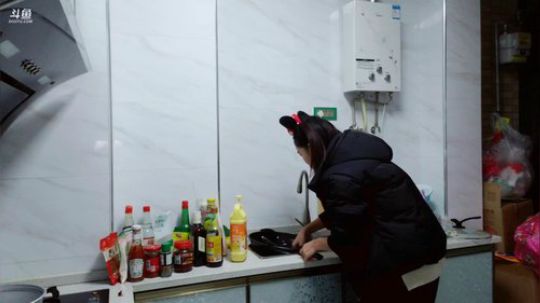 肖淑洁生命中的光和盐发布了一个斗鱼视频2018-12-06